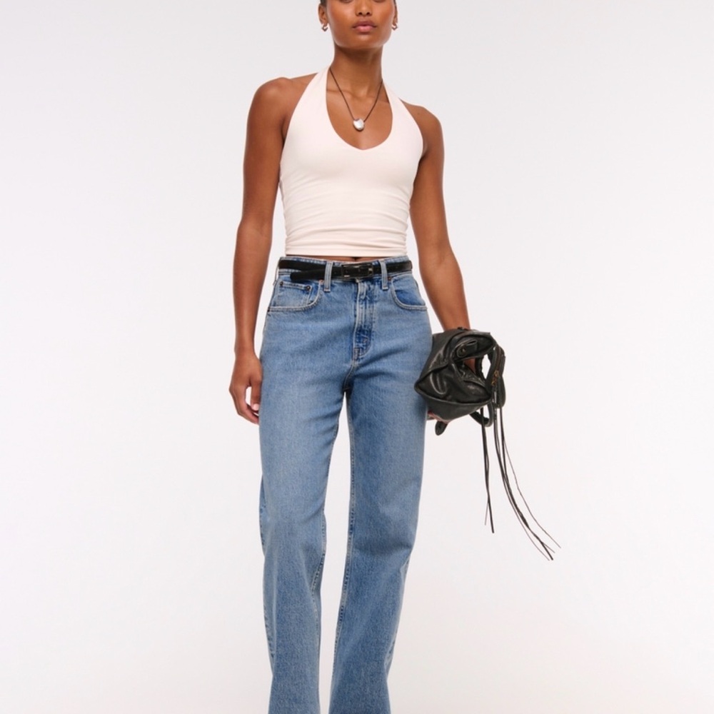 Abercrombie & Fitch Women's Curve Love High Rise 90s Relaxed Frayed Hem Jeans